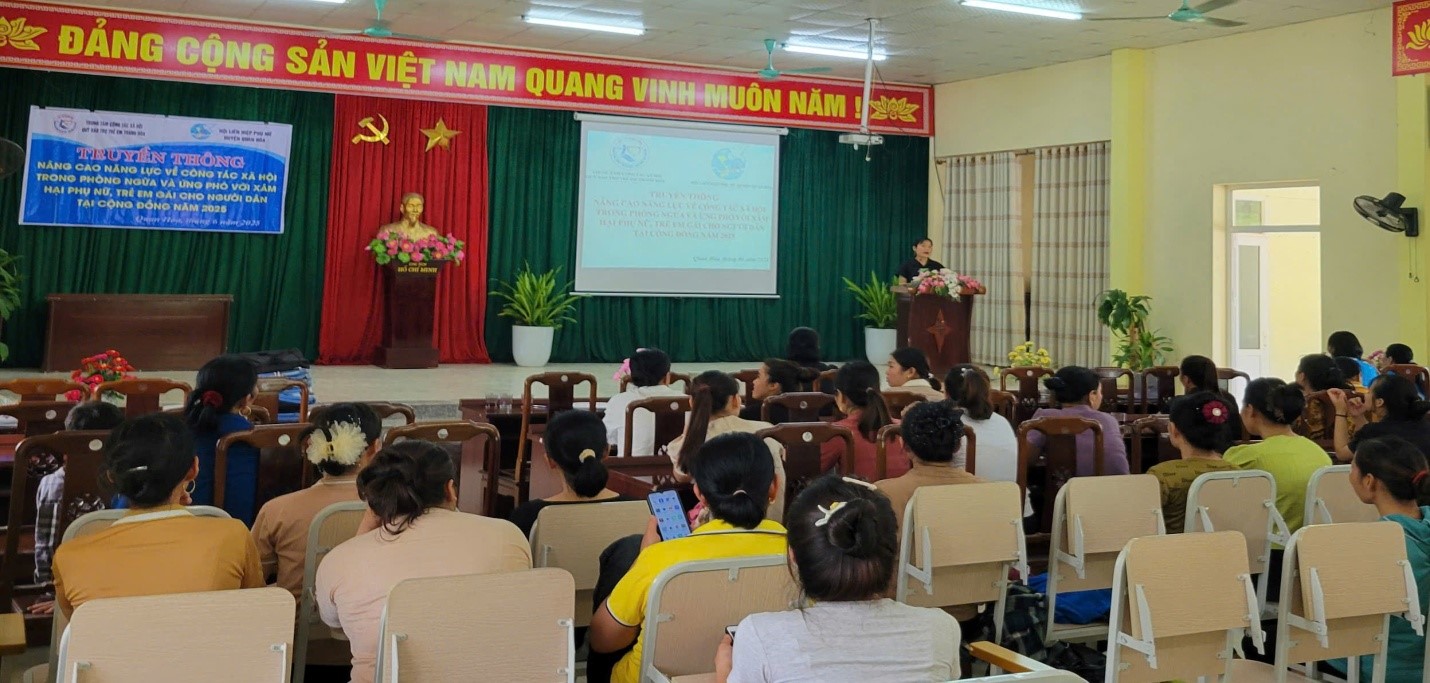 Ảnh: Đồng chí Nguyễn Thị Hiền – Phó Trưởng phòng Công tác xã hội và Quản lý Quỹ phát biểu khai mạc tại Hội nghị.