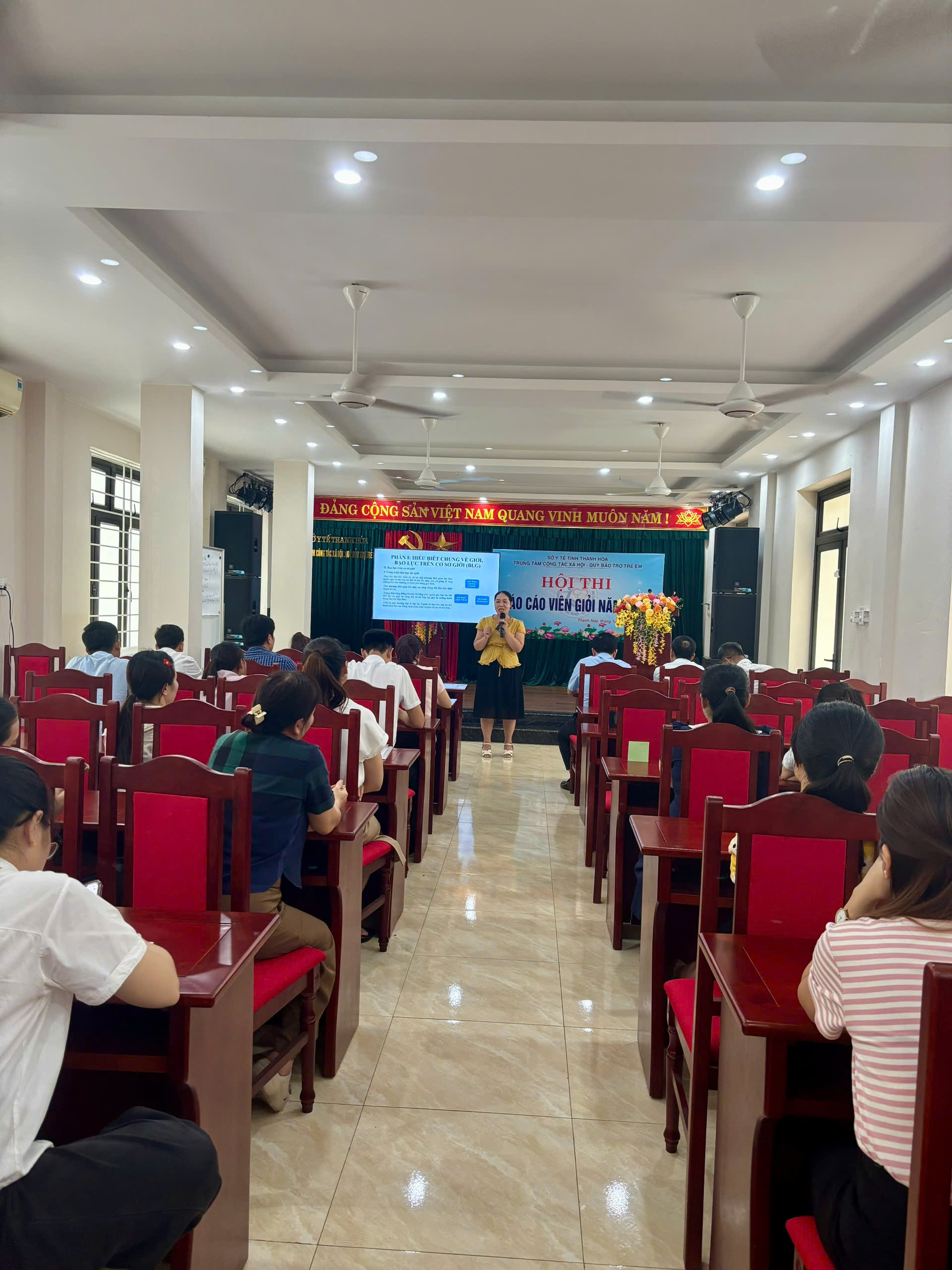 Báo cáo viên tham gia Hội thi